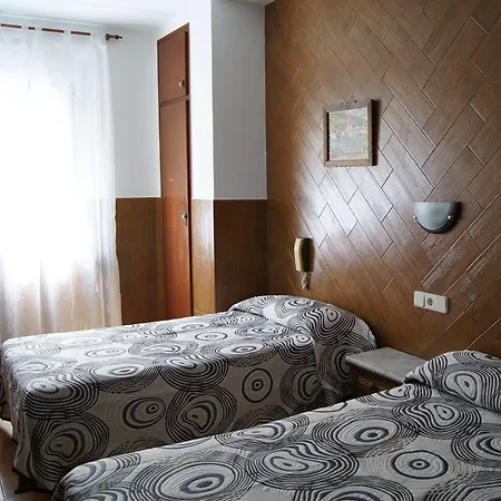 Guest house Sanmar Figueres (Girona)