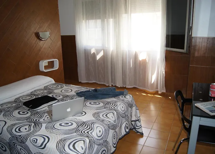 Sanmar 2* Figueres (Girona)